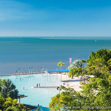 Oaks Cairns Hotel Екстер'єр фото