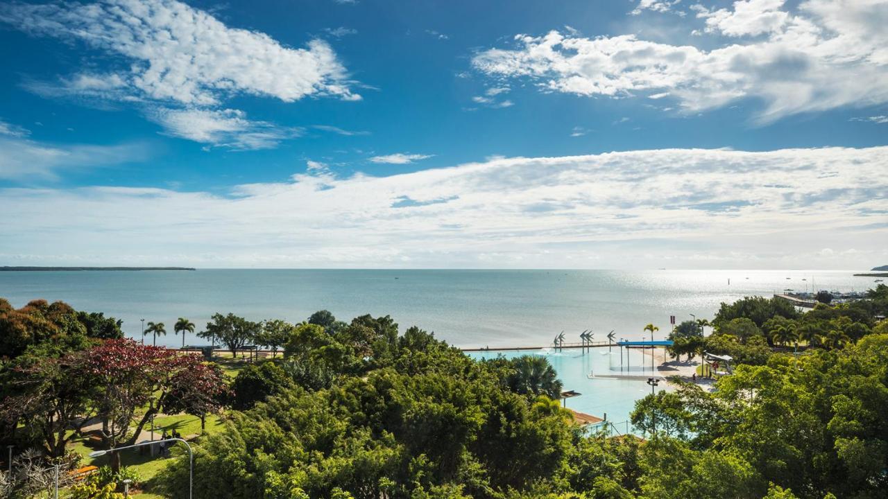 Oaks Cairns Hotel Екстер'єр фото