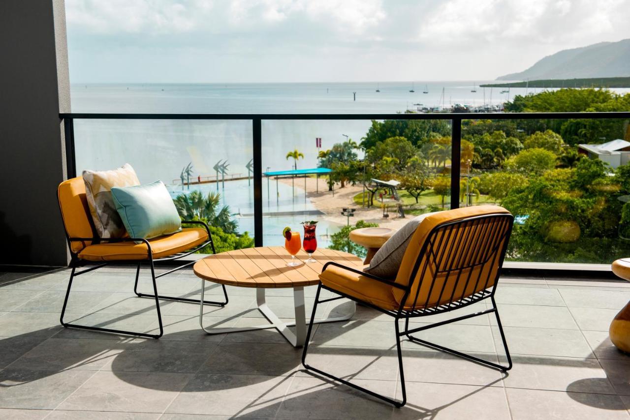 Oaks Cairns Hotel Екстер'єр фото