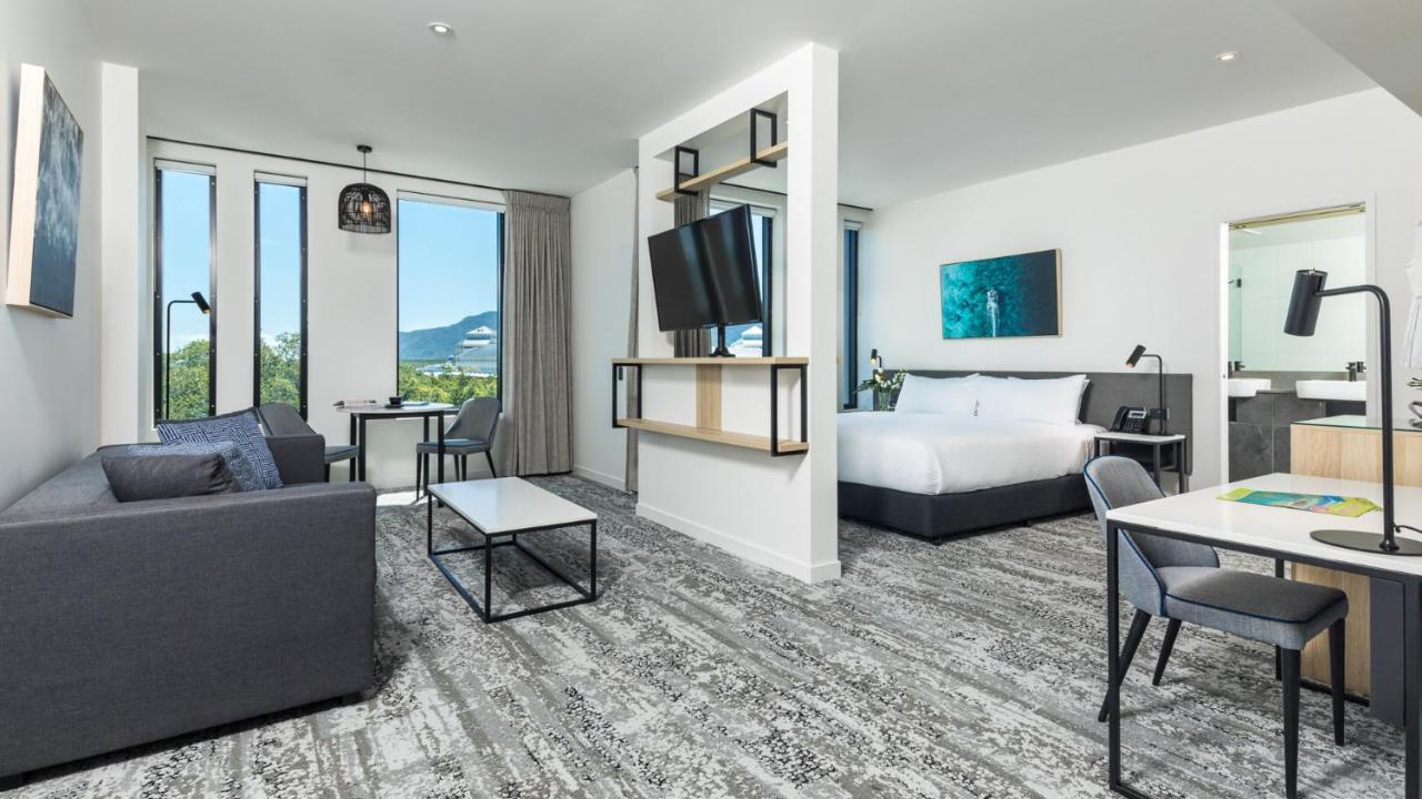 Oaks Cairns Hotel Екстер'єр фото