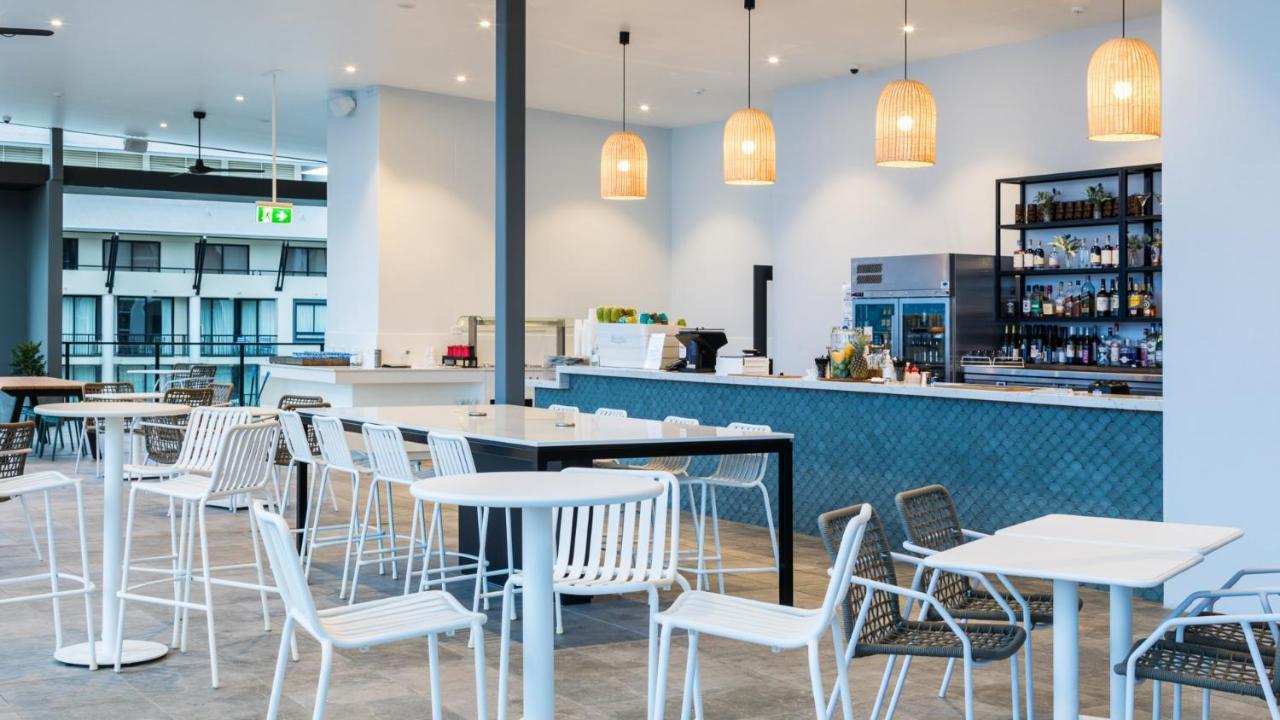 Oaks Cairns Hotel Екстер'єр фото