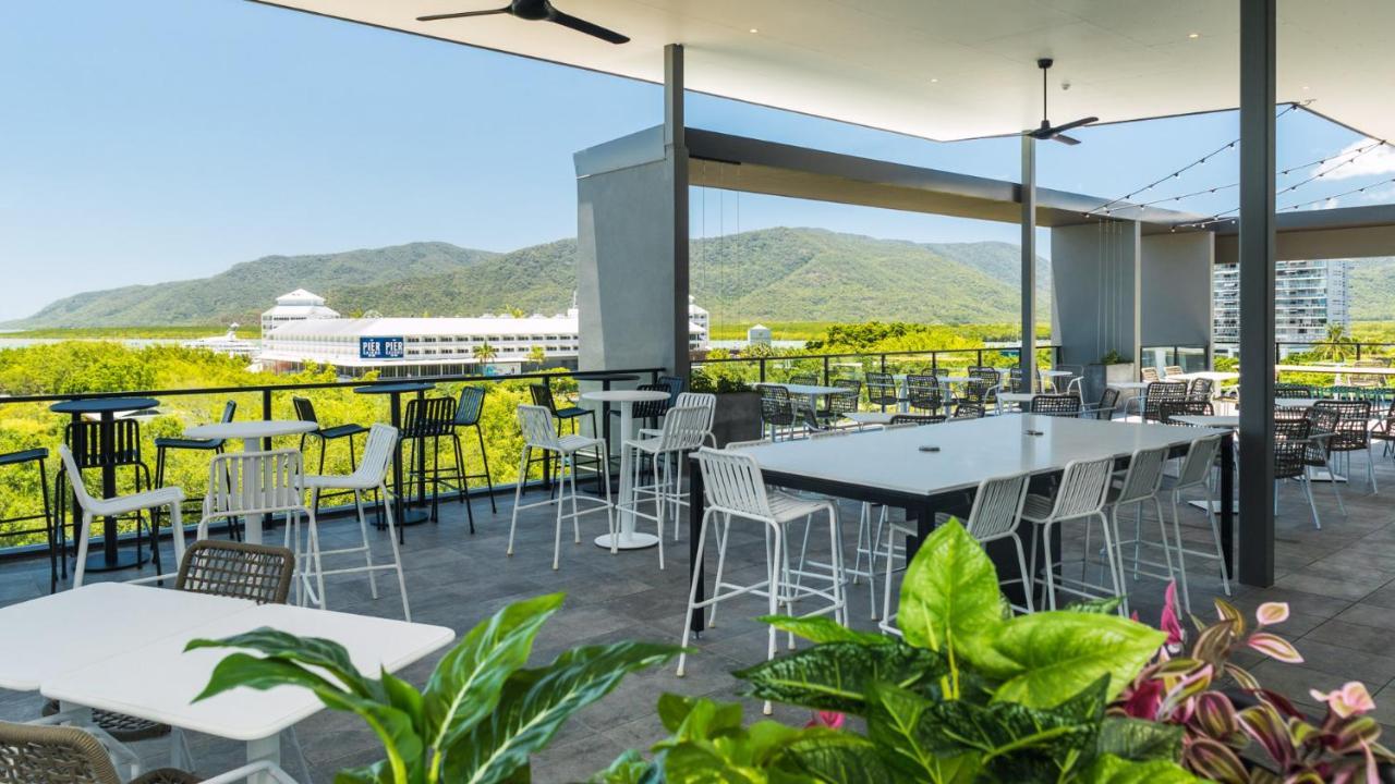 Oaks Cairns Hotel Екстер'єр фото