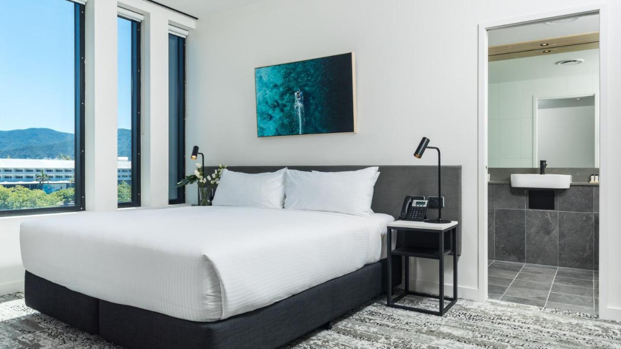 Oaks Cairns Hotel Екстер'єр фото