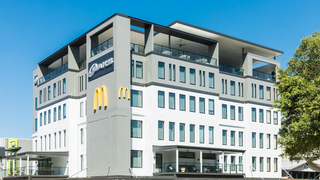 Oaks Cairns Hotel Екстер'єр фото