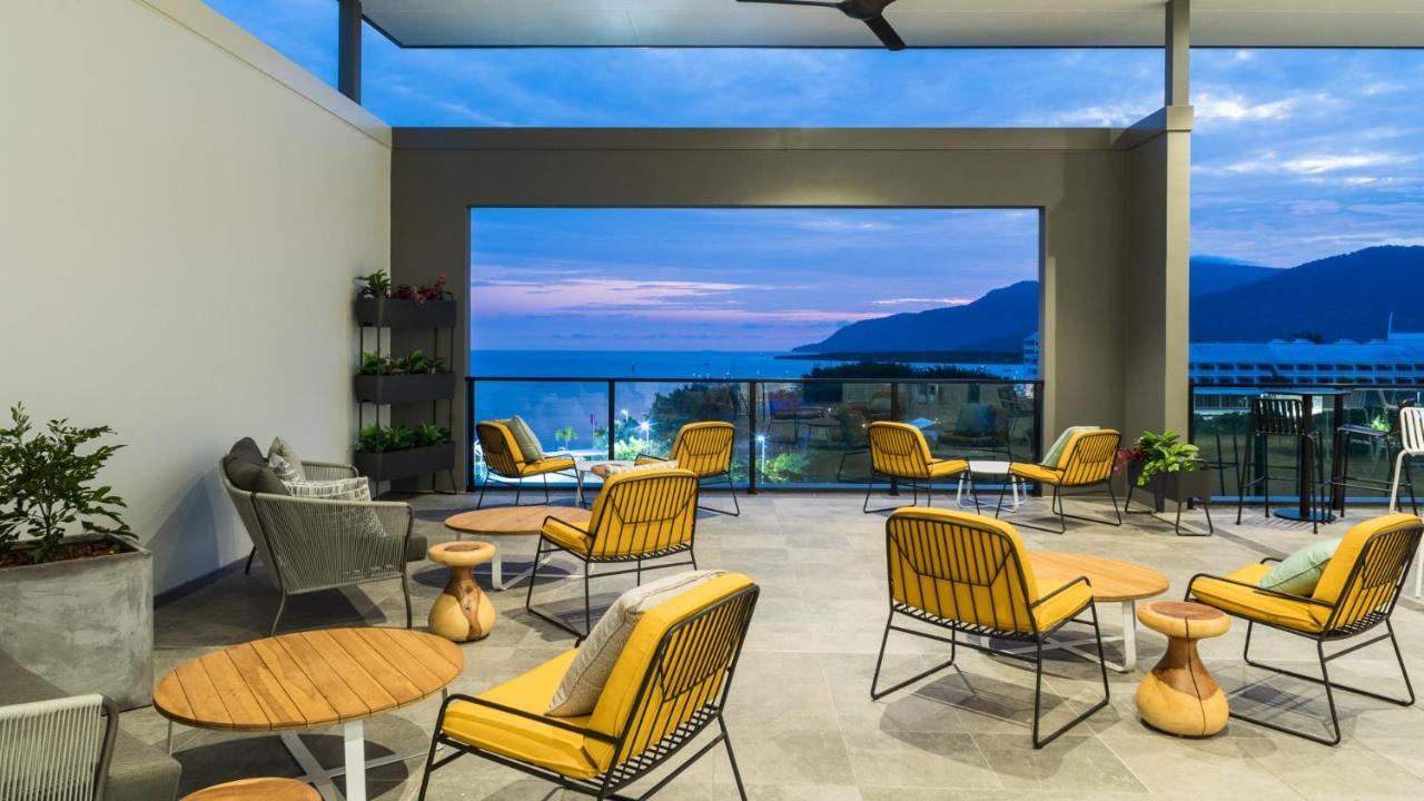 Oaks Cairns Hotel Екстер'єр фото