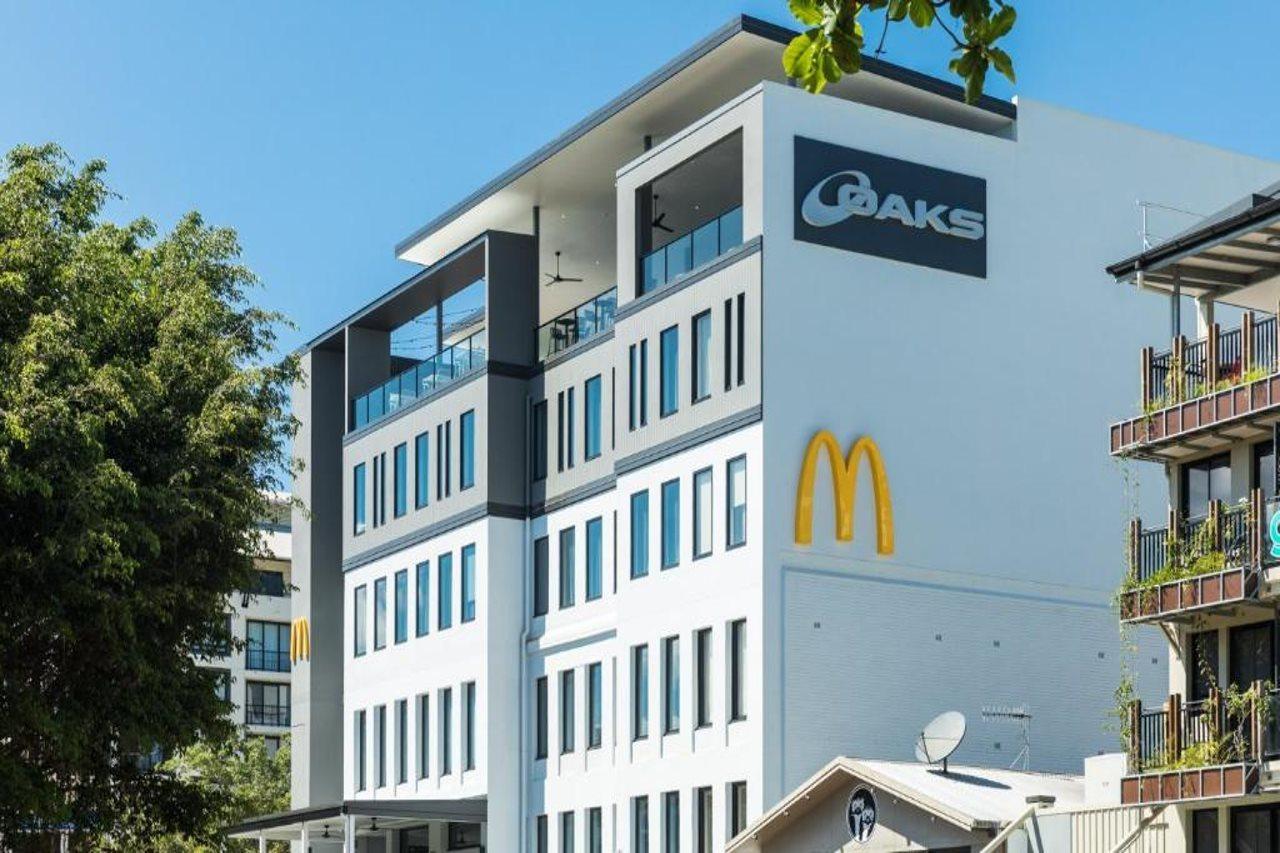 Oaks Cairns Hotel Екстер'єр фото