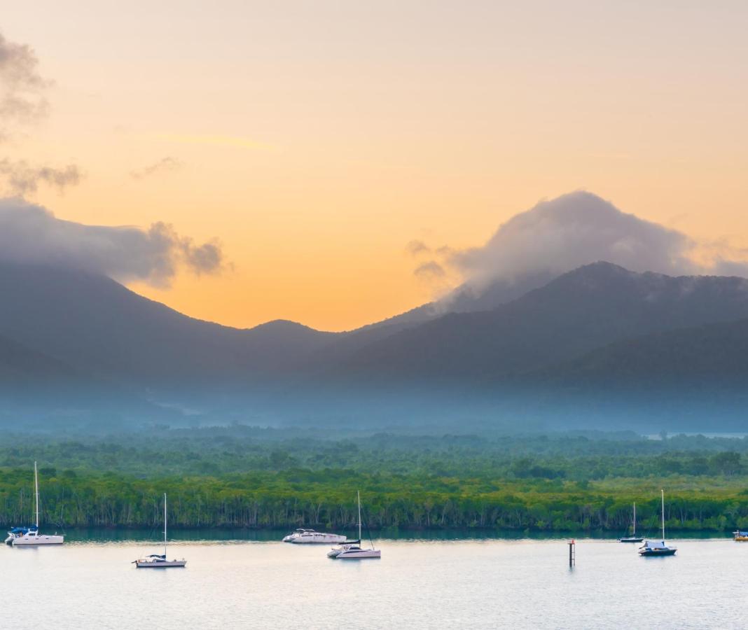 Oaks Cairns Hotel Екстер'єр фото